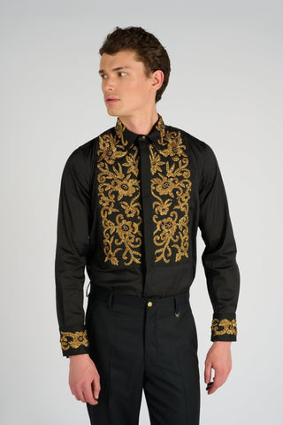 chemise à plastron et manches brodés - Lords & Fools broderies, dandy, frenchstyle, menfashion, militaire, Mood_Military, paris, parisianstyle, S24, suit, SUMMER 2024, tailoring